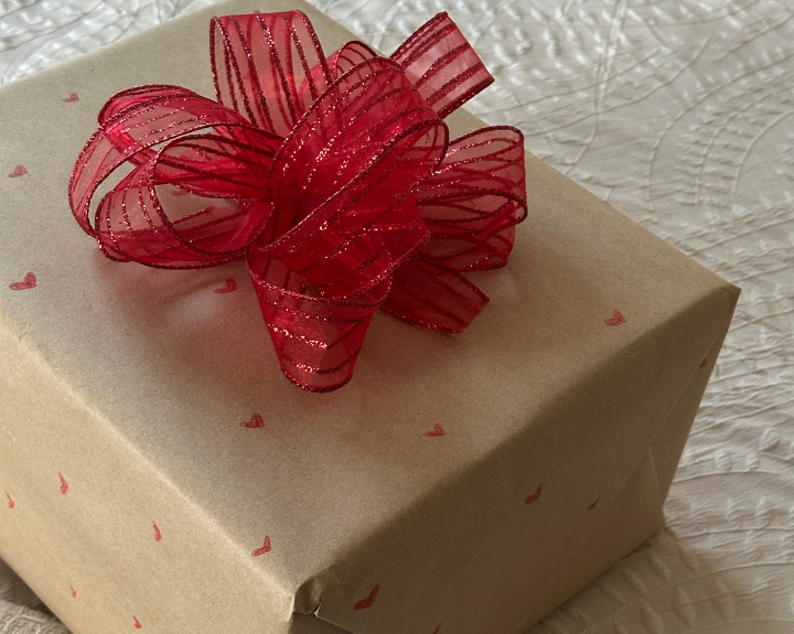 The Best Last-Minute Valentine’s Day Gifts on Amazon That Still Feel Thoughtful