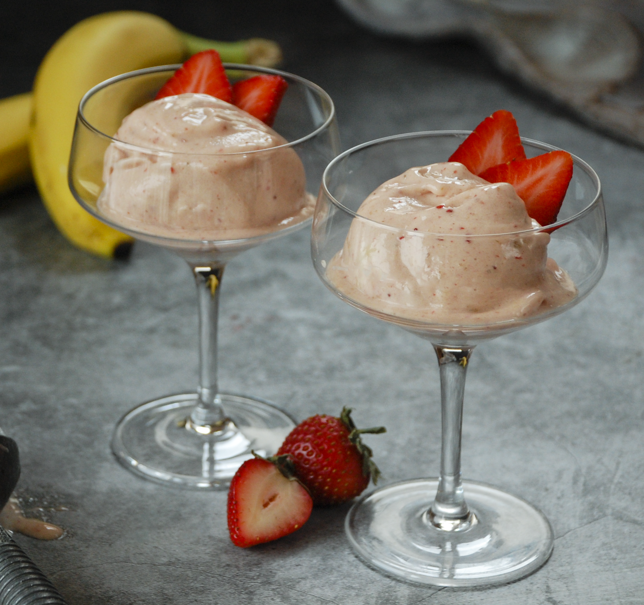 Skinnygirl Strawberry Rosé "Ice Cream"
