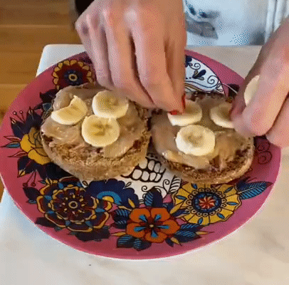 Bethenny’s Healthy Peanut Butter and Banana Breakfast Spread