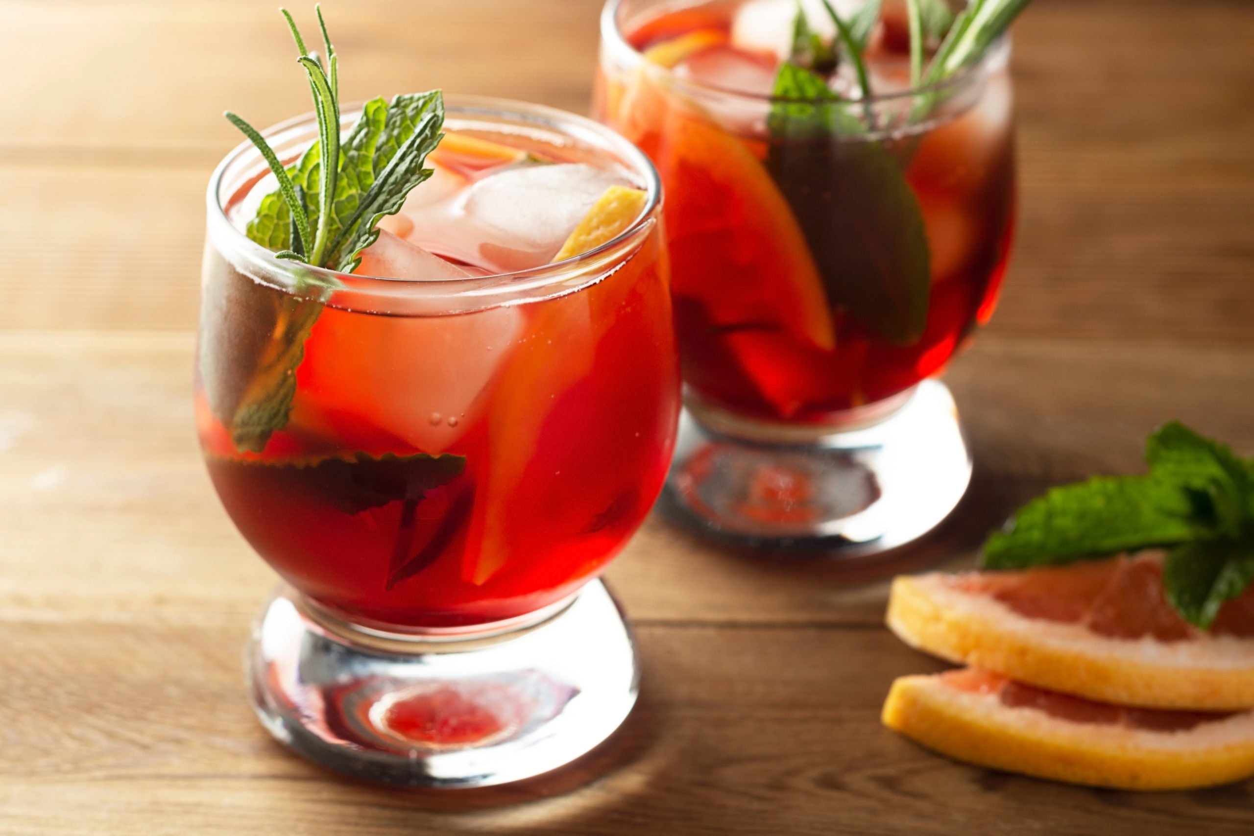 Skinnygirl Cocktails: Pretty In Pink Sangria